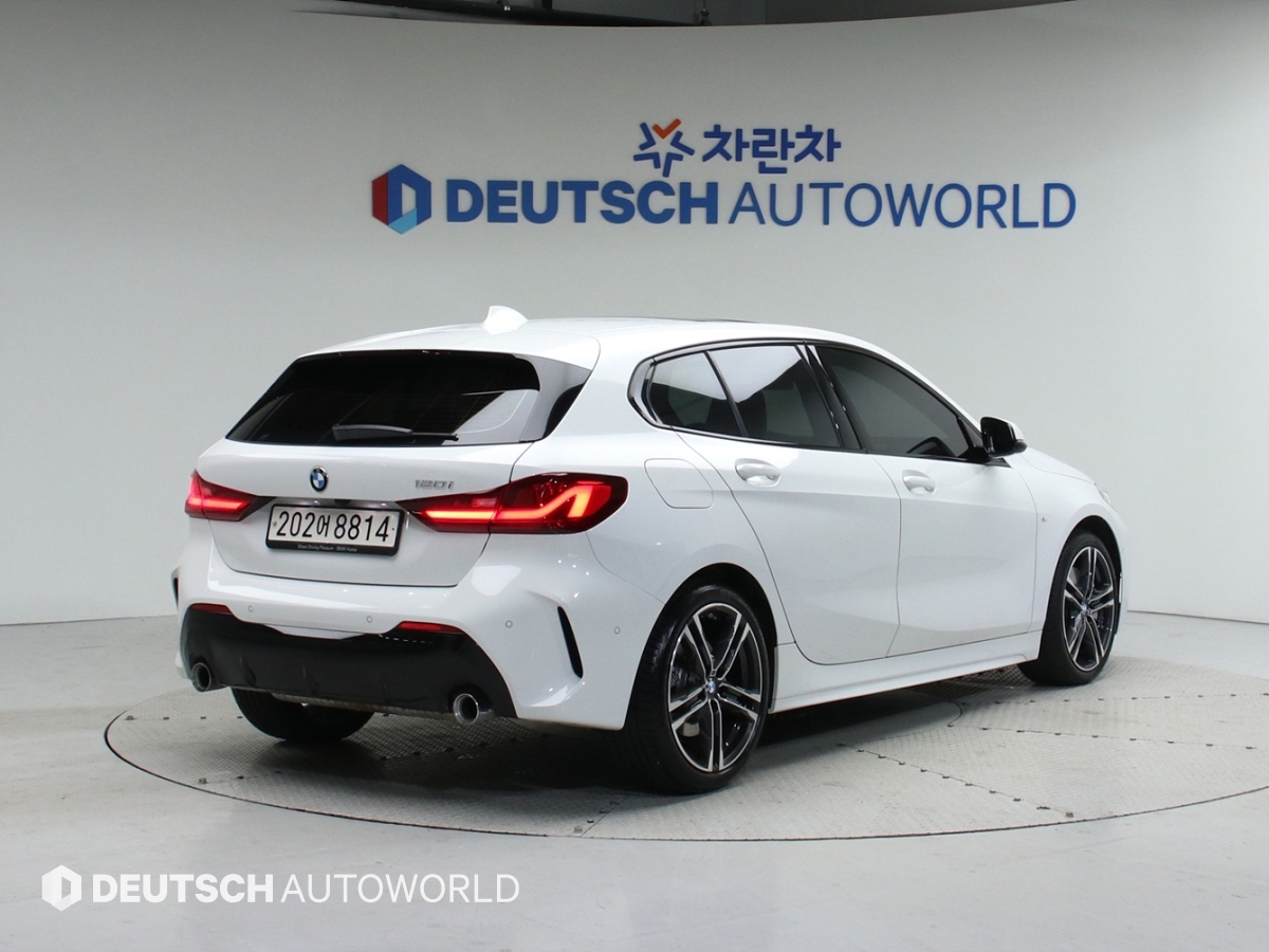 1 Series F40 120i M Sport